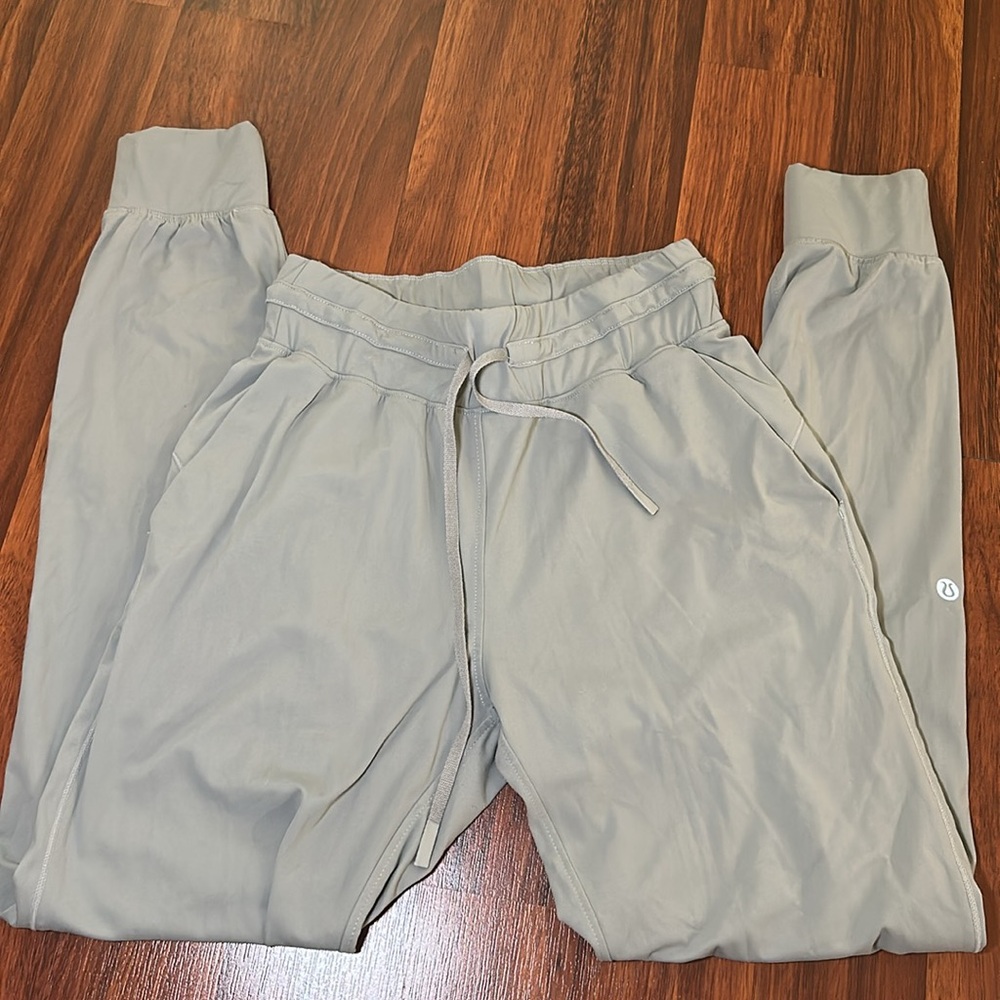 Lululemon High Rise Jogger Gray Size 6
